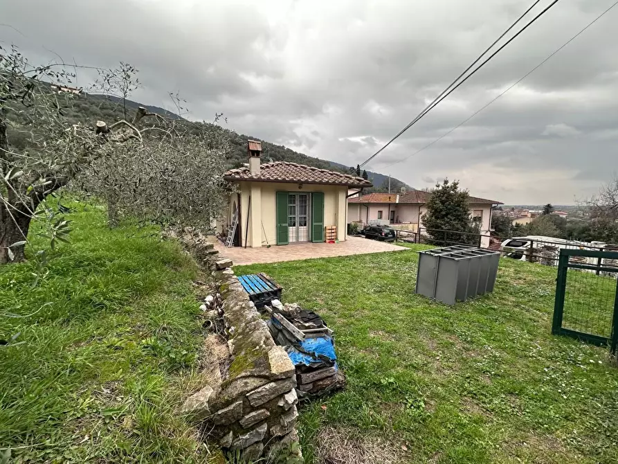 Immagine 3 di Villa in vendita  a San Giuliano Terme