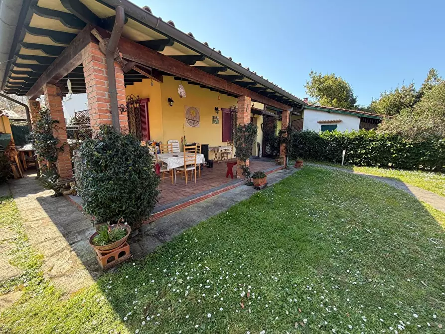 Immagine 1 di Casa semindipendente in affitto  a Pietrasanta