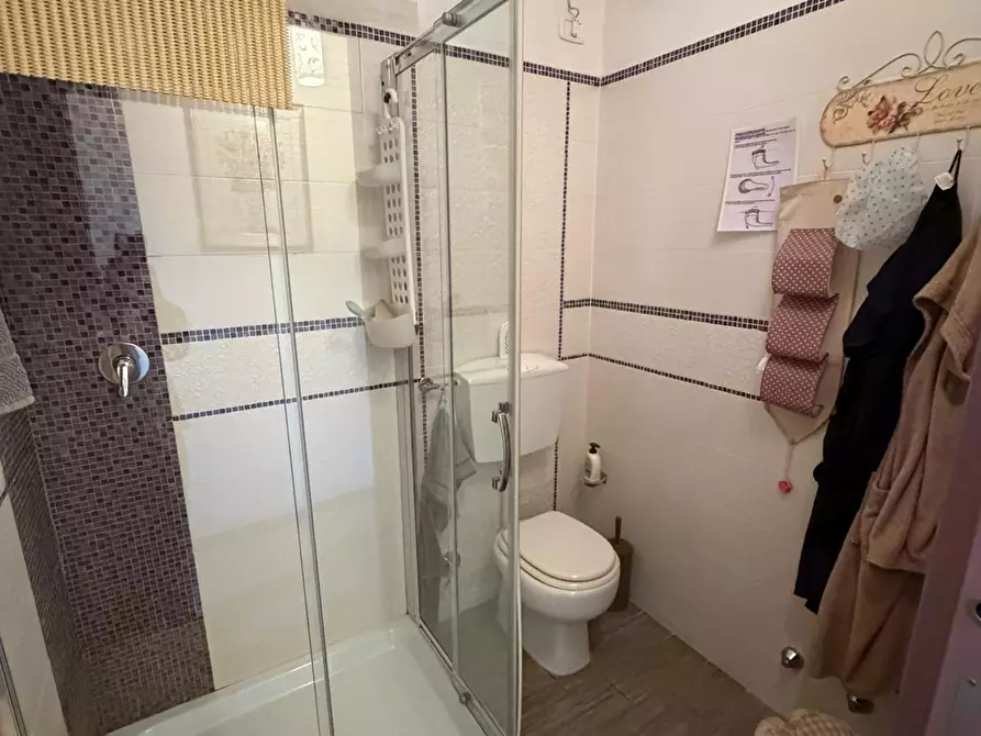 Immagine 10 di Casa semindipendente in affitto  a Pietrasanta