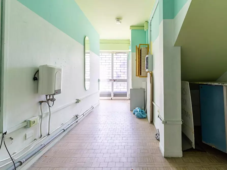 Immagine 18 di Locale commerciale in vendita  a Vinci