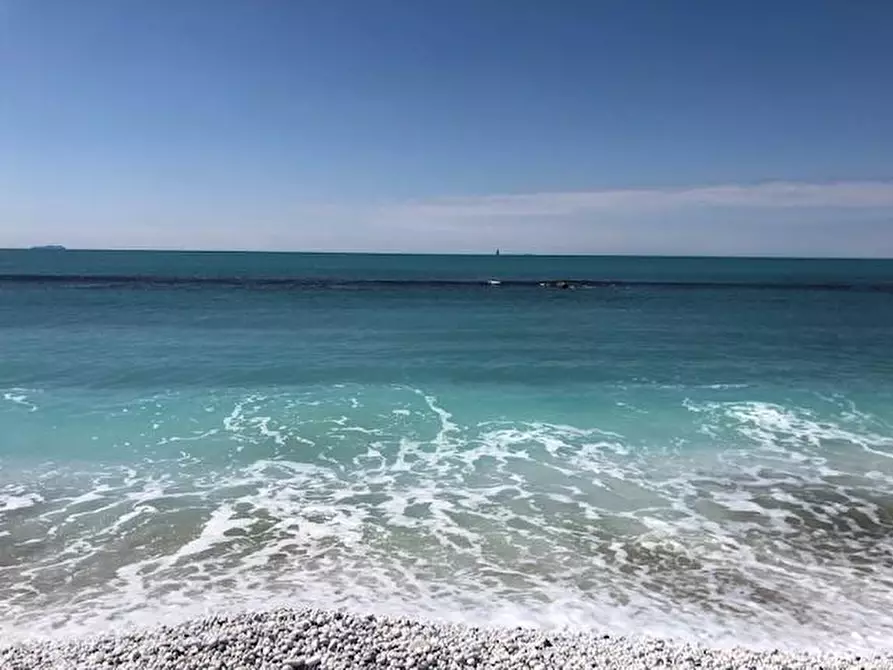 Immagine 1 di Villa in vendita  a Pisa