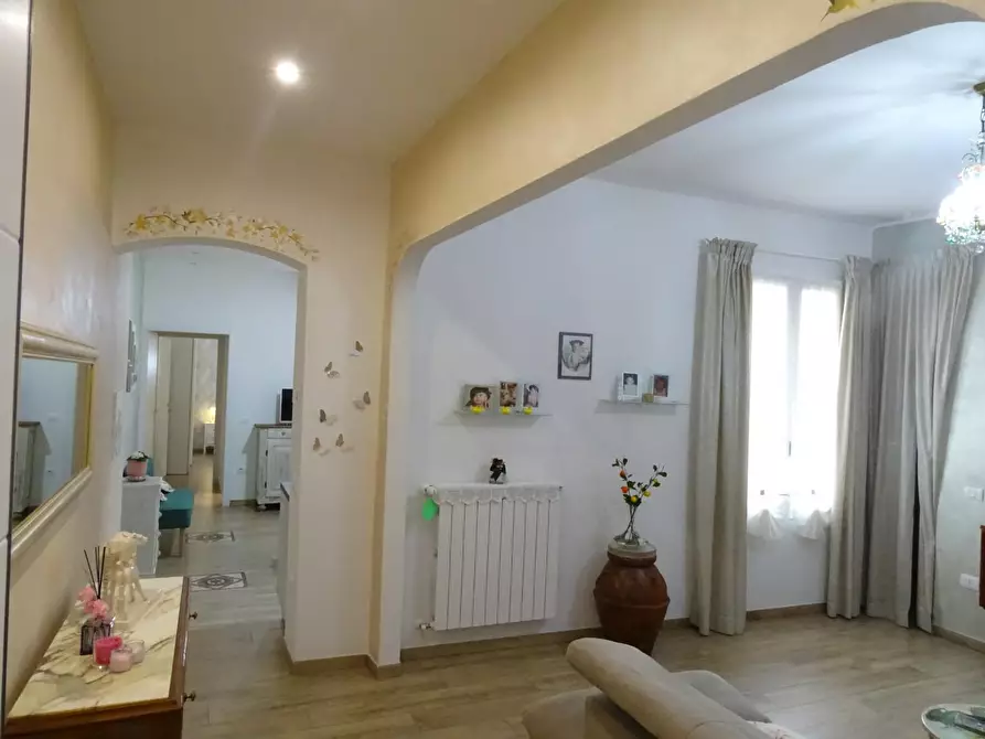 Immagine 6 di Appartamento in vendita  a Campi Bisenzio
