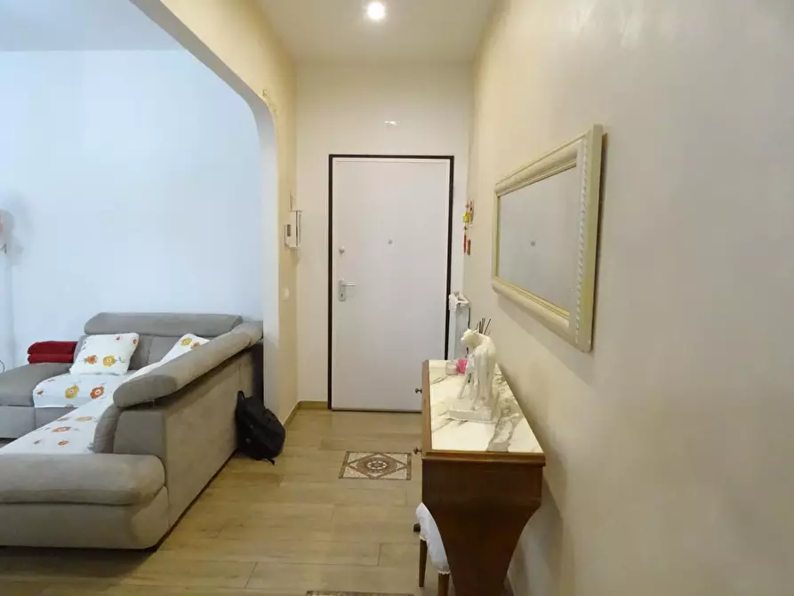 Immagine 8 di Appartamento in vendita  a Campi Bisenzio