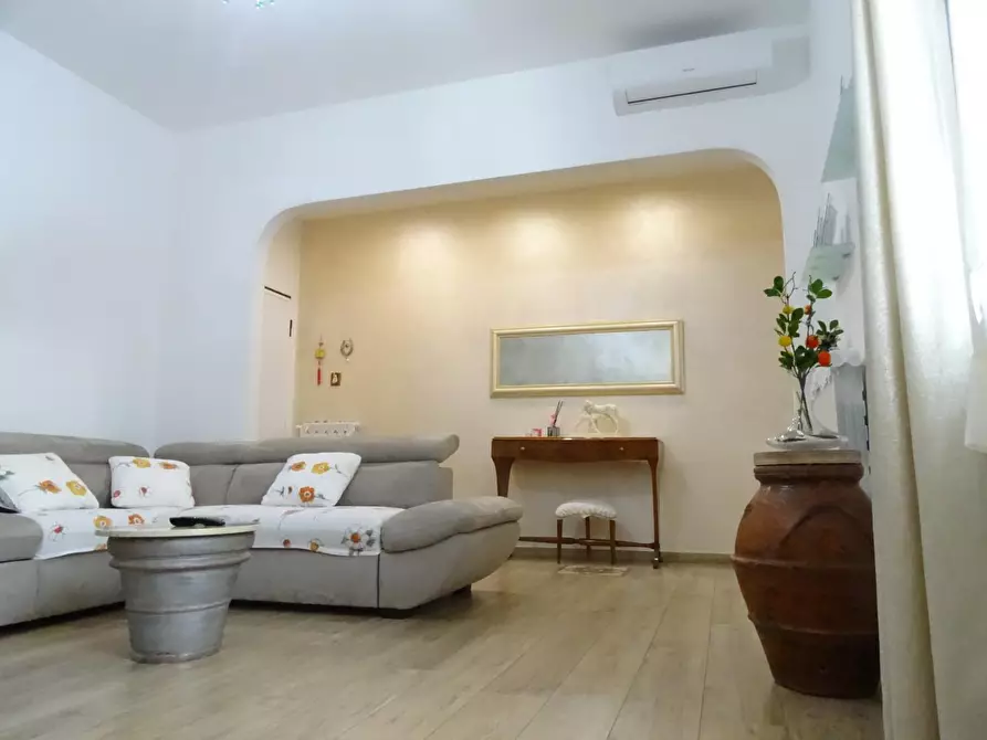 Immagine 7 di Appartamento in vendita  a Campi Bisenzio