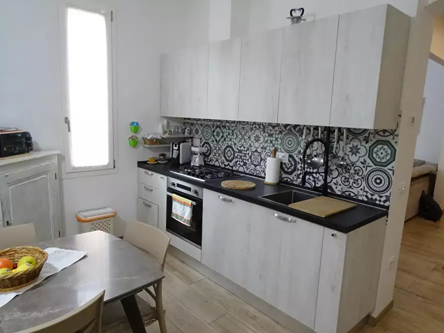 Immagine 11 di Appartamento in vendita  a Campi Bisenzio