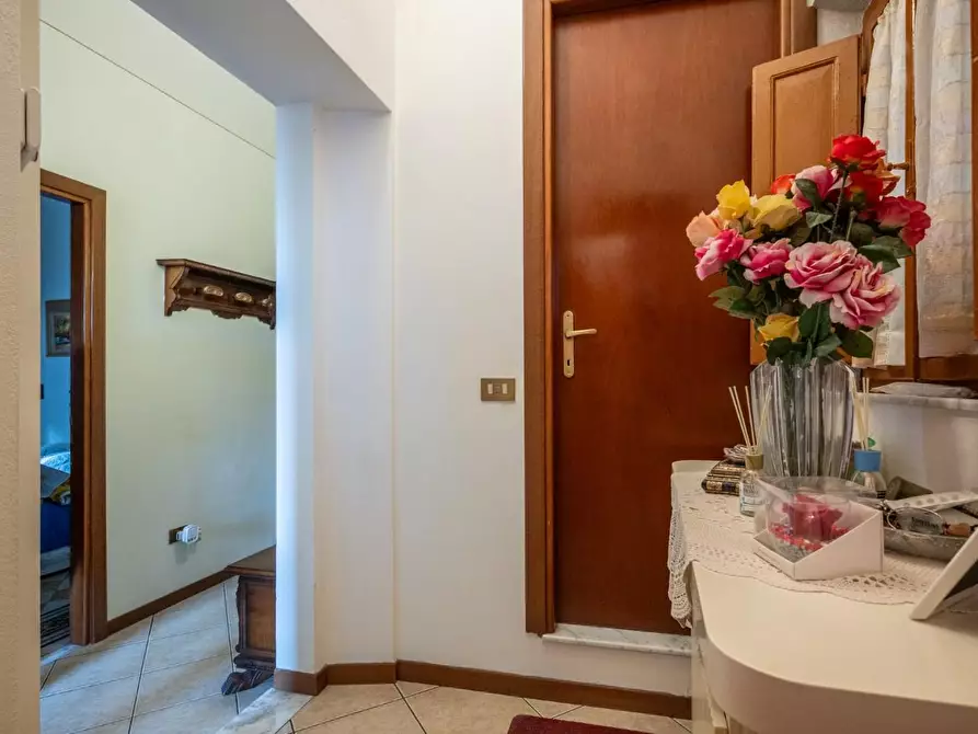 Immagine 16 di Appartamento in vendita  a Cascina