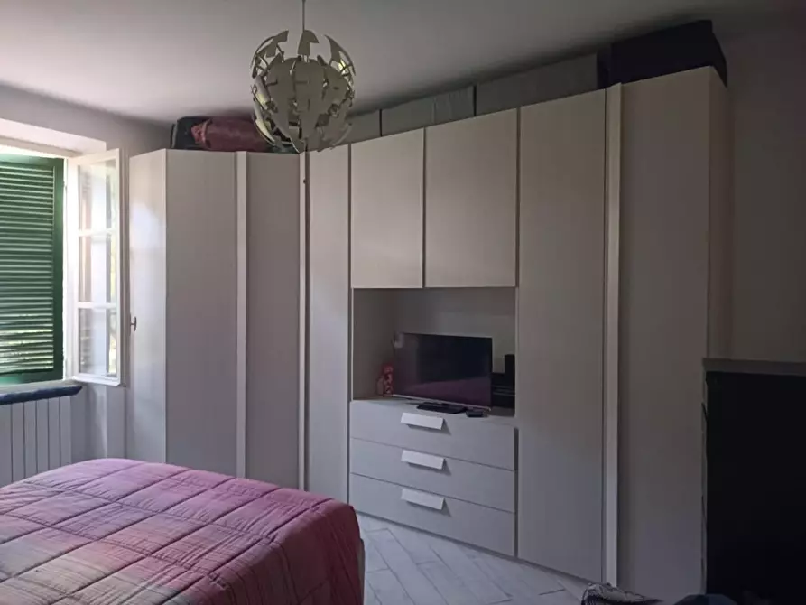 Immagine 8 di Appartamento in vendita  a Montignoso