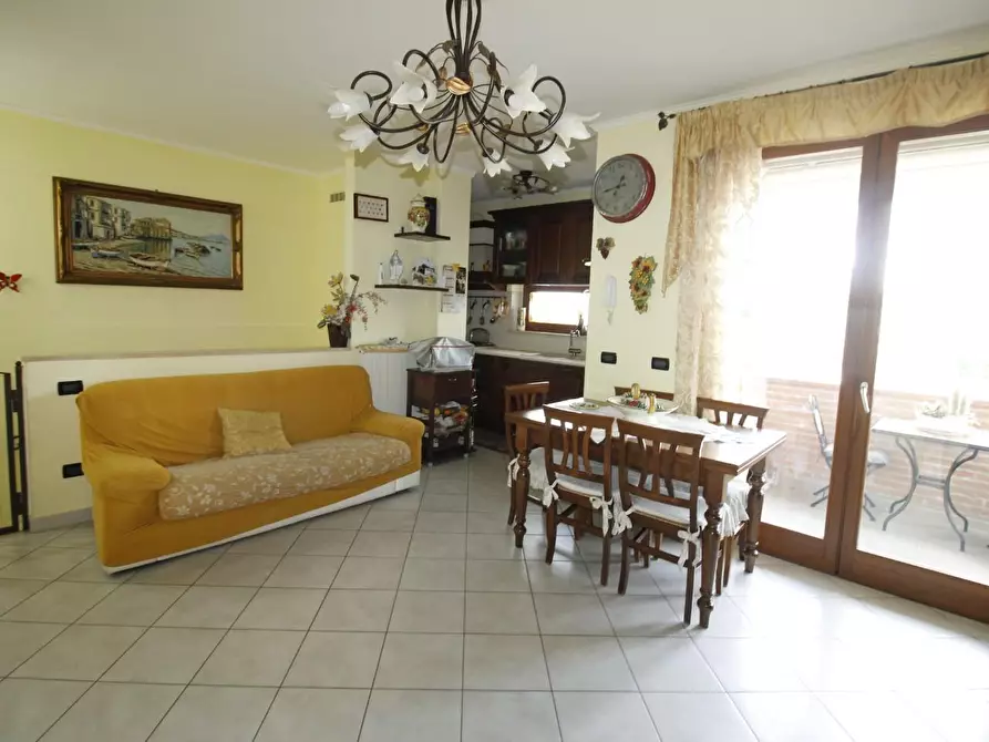 Immagine 9 di Appartamento in vendita  a Colle Di Val D'elsa