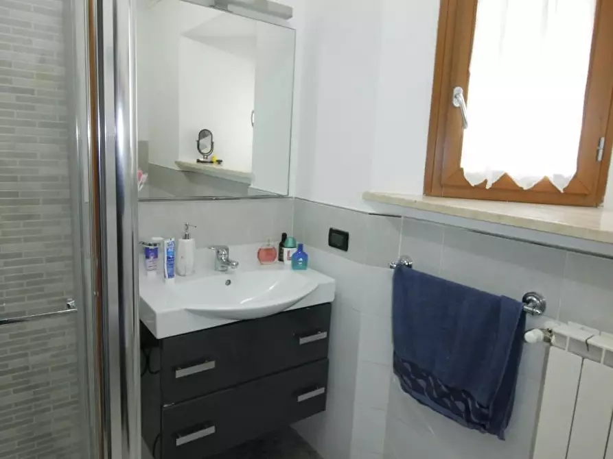 Immagine 19 di Appartamento in vendita  a Colle Di Val D'elsa