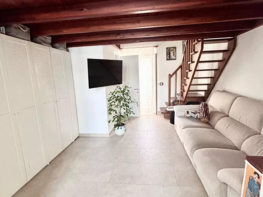 Immagine 9 di Appartamento in vendita  a Pisa