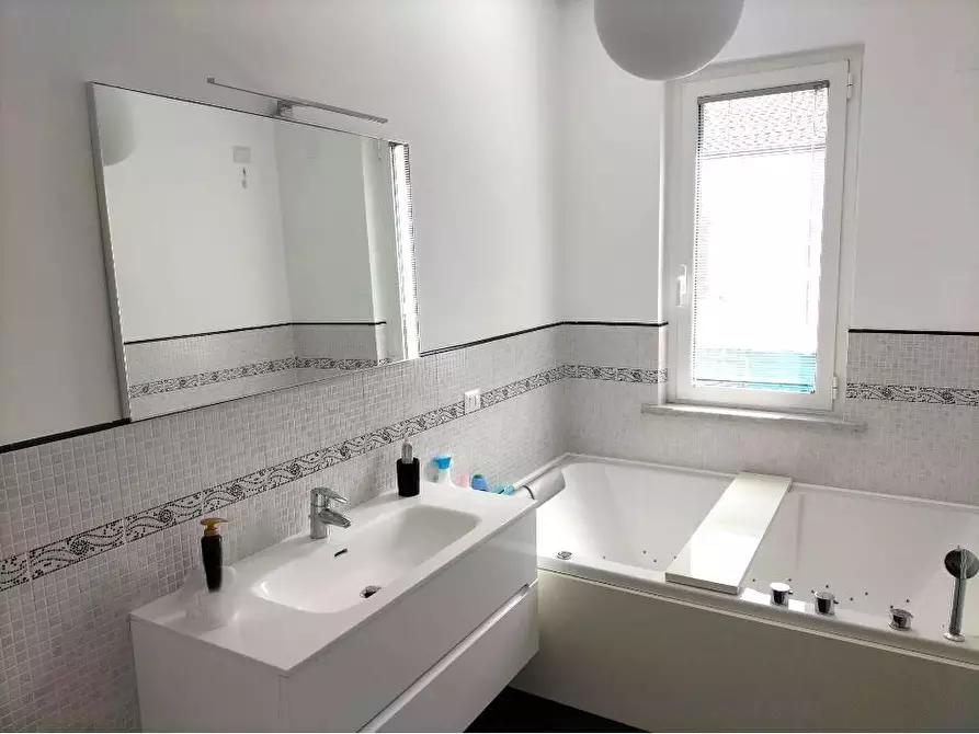 Immagine 15 di Appartamento in vendita  a Ameglia