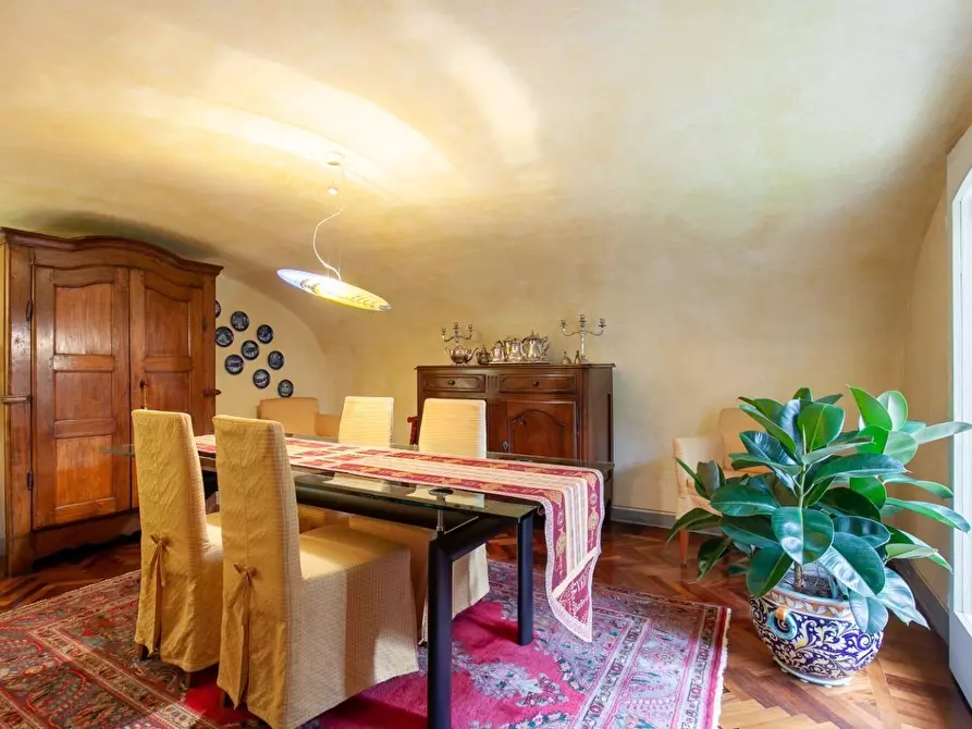 Immagine 10 di Villa in vendita  a San Giuliano Terme