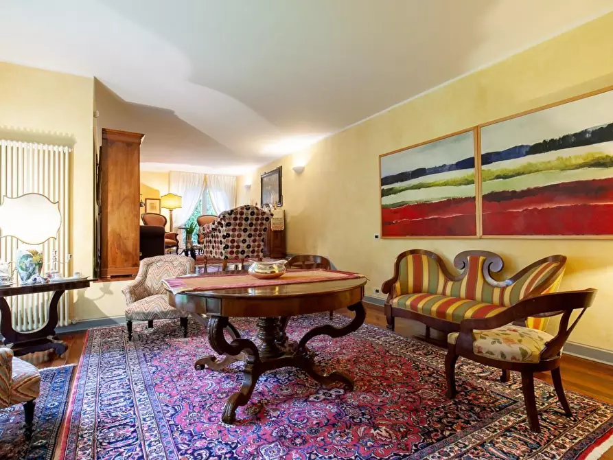 Immagine 8 di Villa in vendita  a San Giuliano Terme