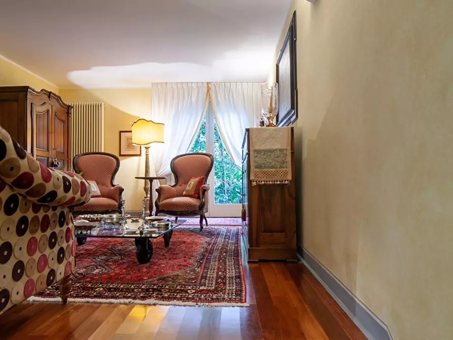 Immagine 7 di Villa in vendita  a San Giuliano Terme