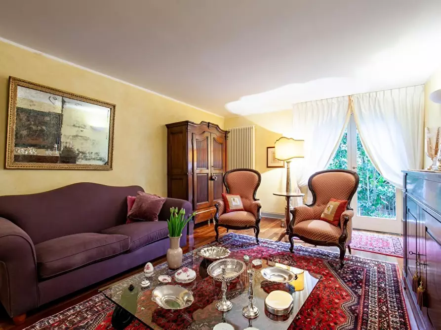 Immagine 3 di Villa in vendita  a San Giuliano Terme