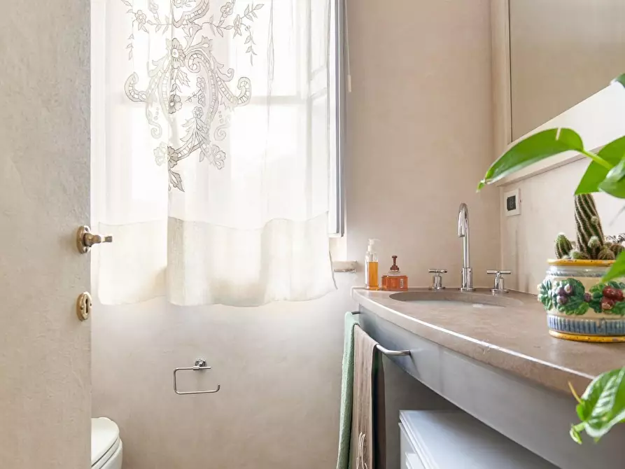 Immagine 22 di Villa in vendita  a San Giuliano Terme