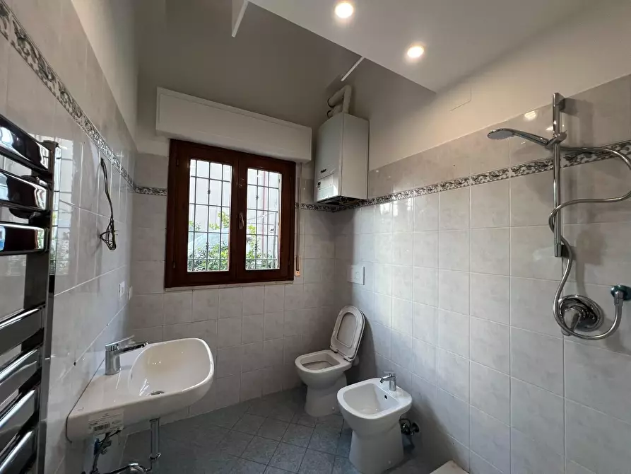 Immagine 11 di Appartamento in vendita  a Empoli