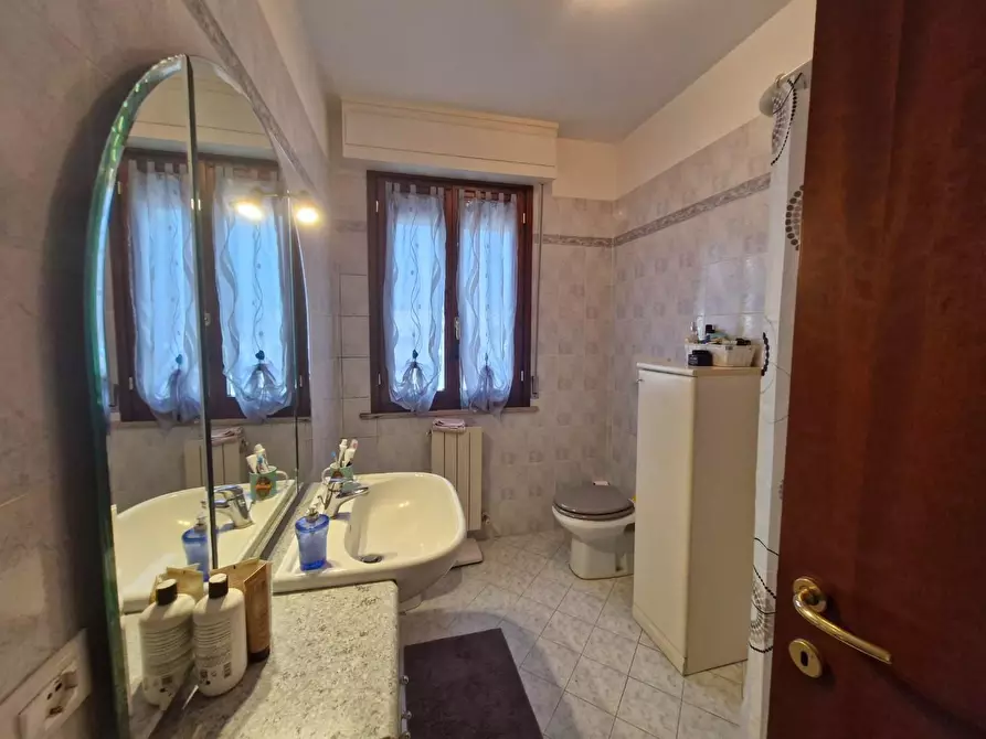 Immagine 20 di Appartamento in vendita  a Campiglia Marittima