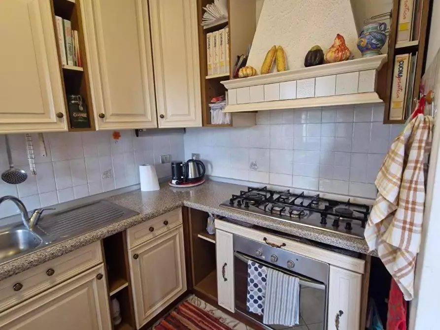 Immagine 11 di Appartamento in vendita  a Campiglia Marittima