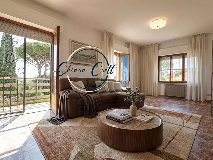 Immagine 2 di Porzione di casa in vendita  a Livorno