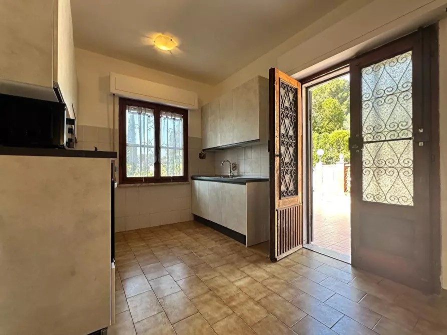 Immagine 23 di Porzione di casa in vendita  a Livorno