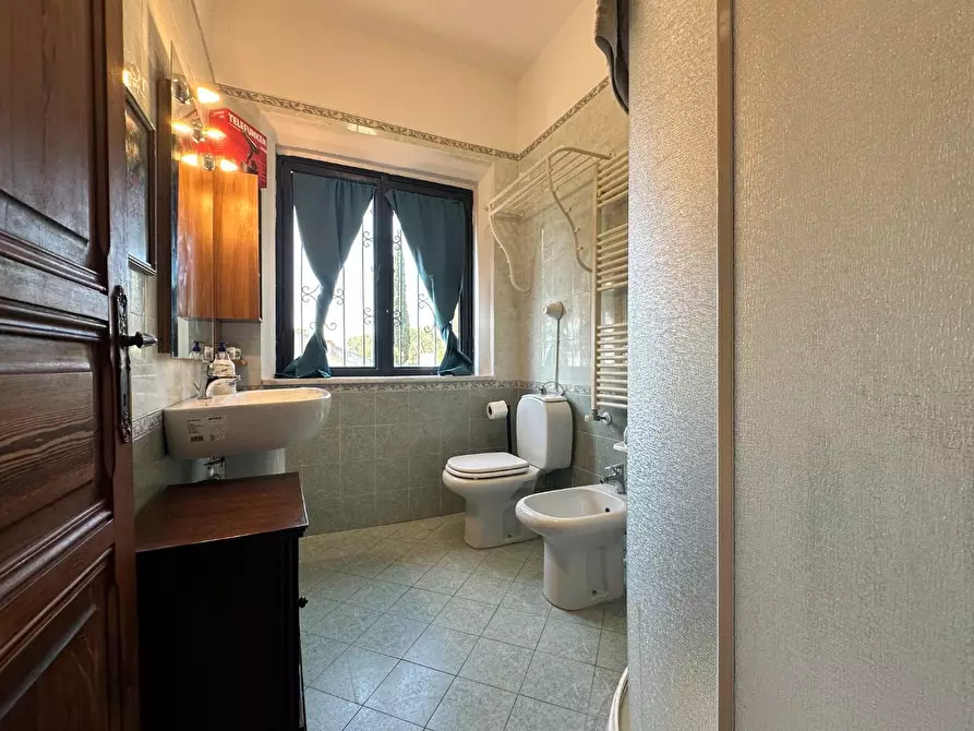 Immagine 25 di Porzione di casa in vendita  a Livorno