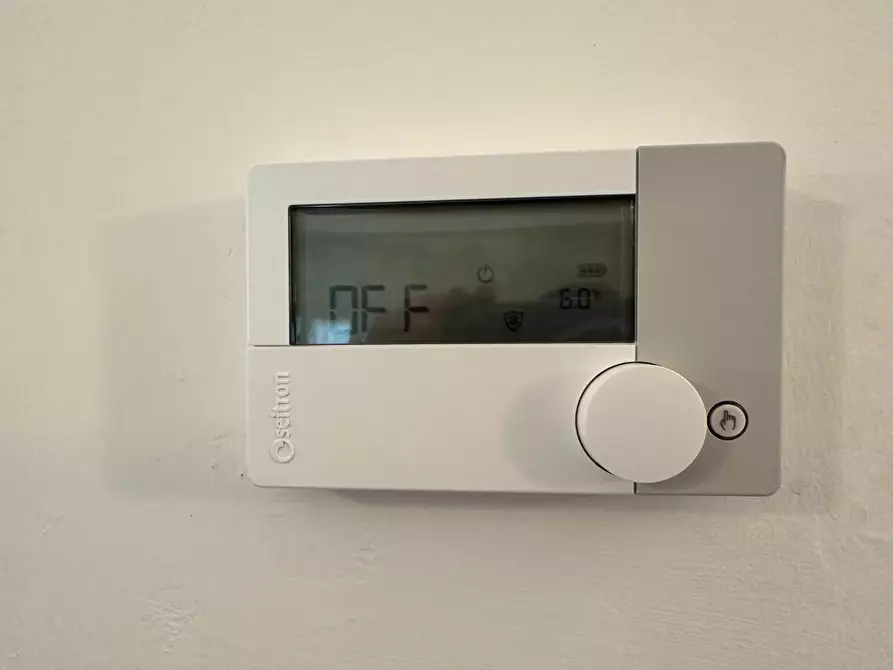 Immagine 28 di Porzione di casa in vendita  a Livorno