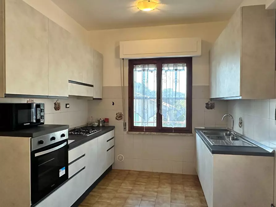 Immagine 22 di Porzione di casa in vendita  a Livorno