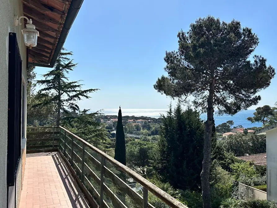 Immagine 18 di Porzione di casa in vendita  a Livorno