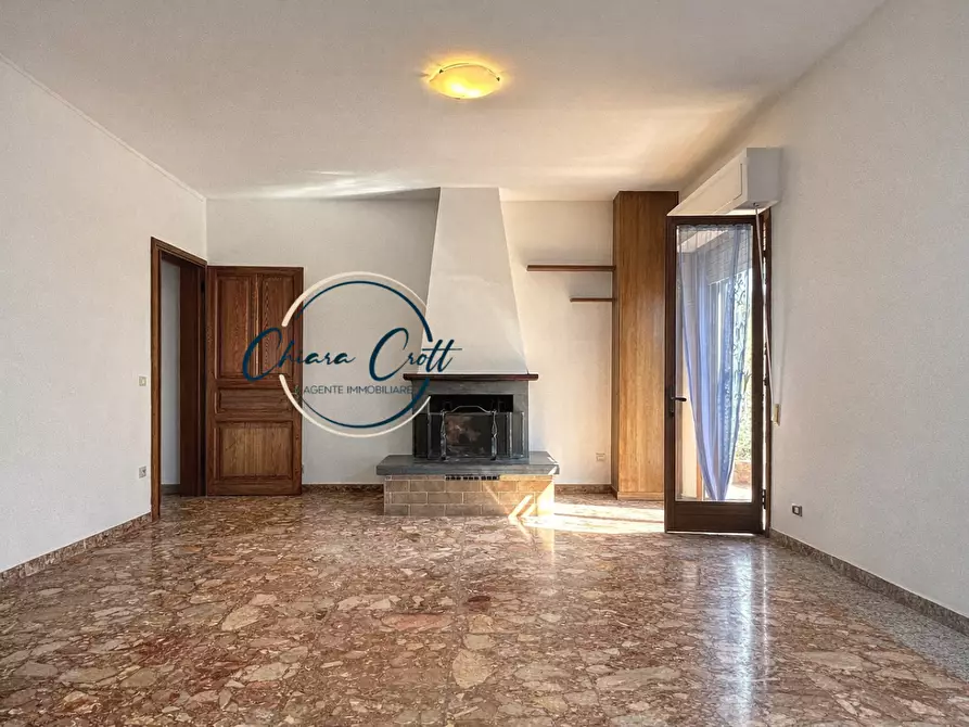 Immagine 19 di Porzione di casa in vendita  a Livorno