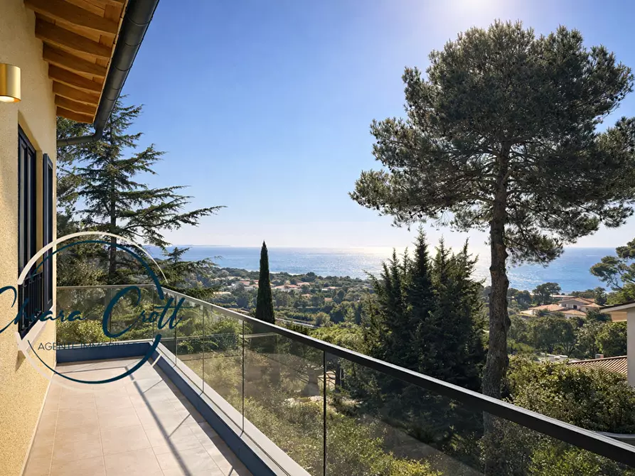 Immagine 1 di Porzione di casa in vendita  a Livorno