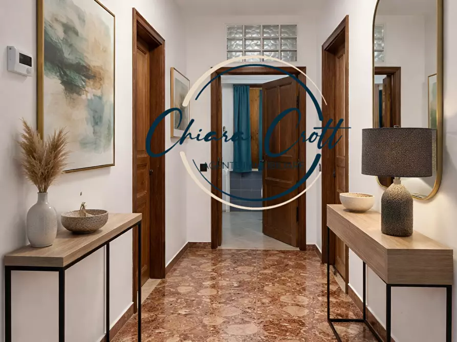 Immagine 10 di Porzione di casa in vendita  a Livorno