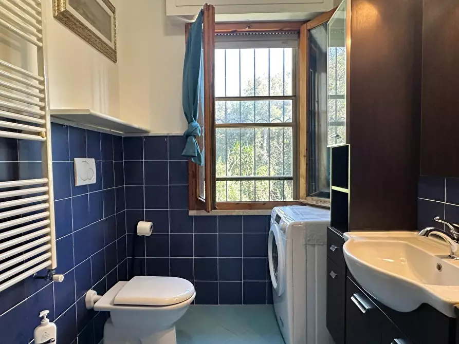 Immagine 29 di Porzione di casa in vendita  a Livorno