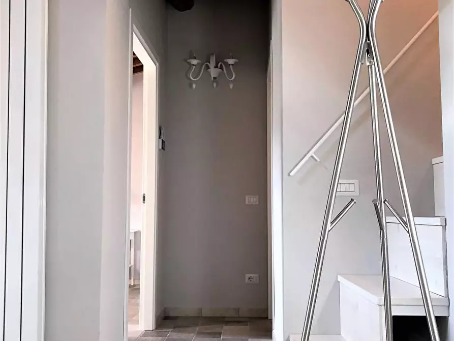 Immagine 11 di Appartamento in affitto  a San Gimignano