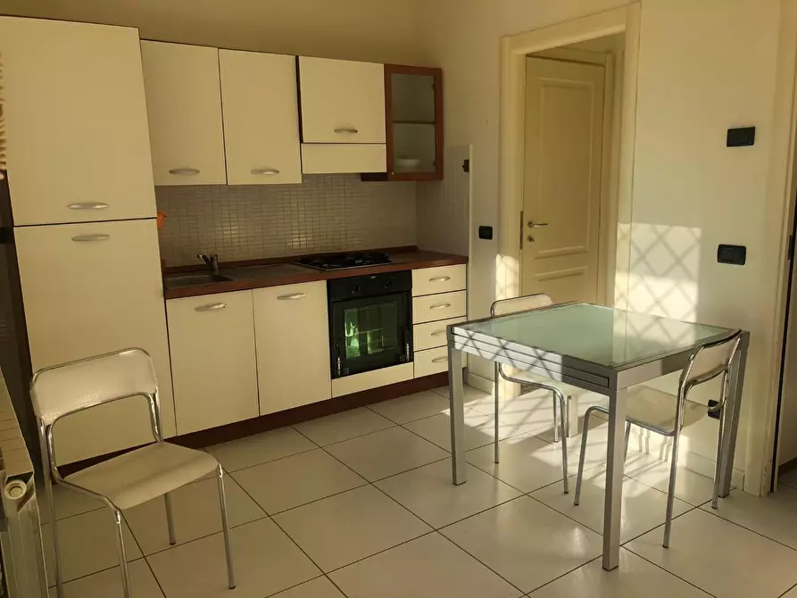 Immagine 2 di Appartamento in vendita  a Lucca