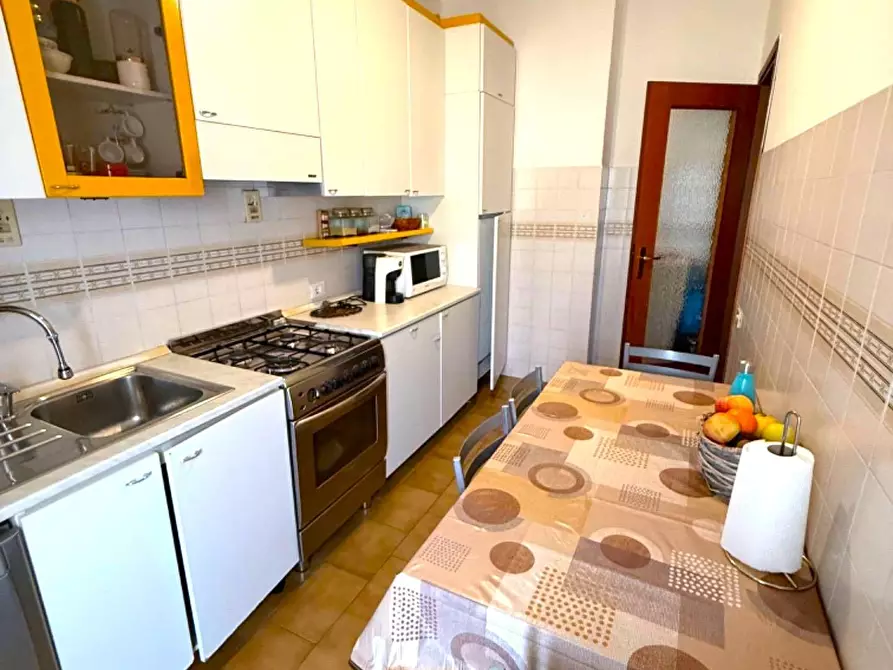 Immagine 12 di Appartamento in vendita  a Massa