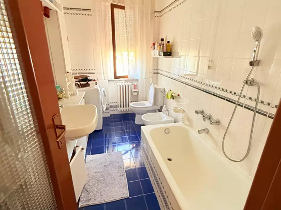 Immagine 20 di Appartamento in vendita  a Massa