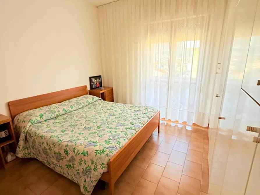 Immagine 23 di Appartamento in vendita  a Massa