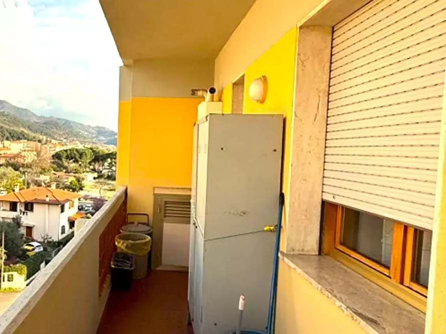 Immagine 13 di Appartamento in vendita  a Massa