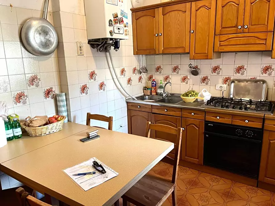 Immagine 6 di Appartamento in vendita  a Massa