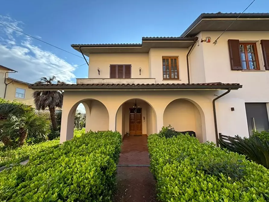 Immagine 1 di Appartamento in vendita  a Montopoli In Val D'arno