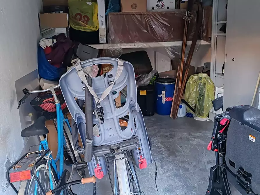 Immagine 2 di Garage in affitto  a Pisa