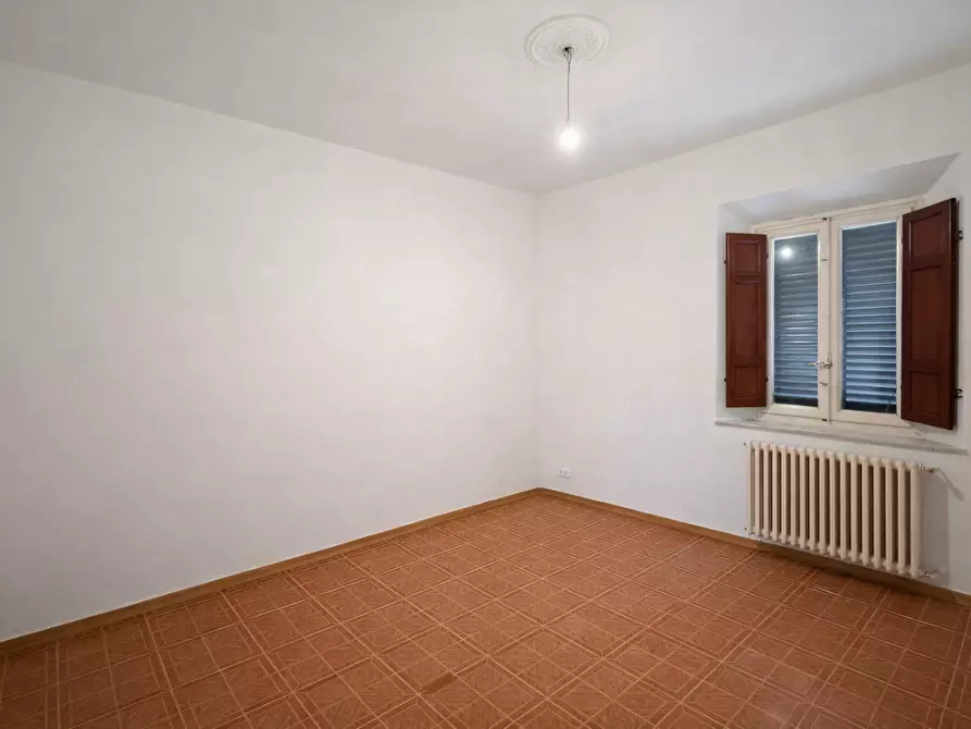 Immagine 28 di Casa indipendente in vendita  a Lucca