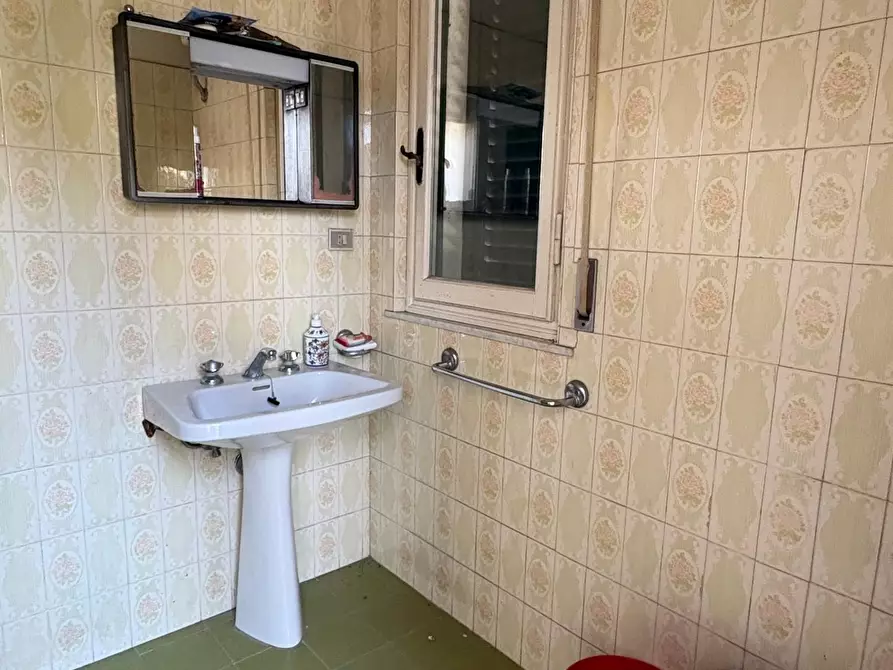 Immagine 43 di Casa indipendente in vendita  a Lucca