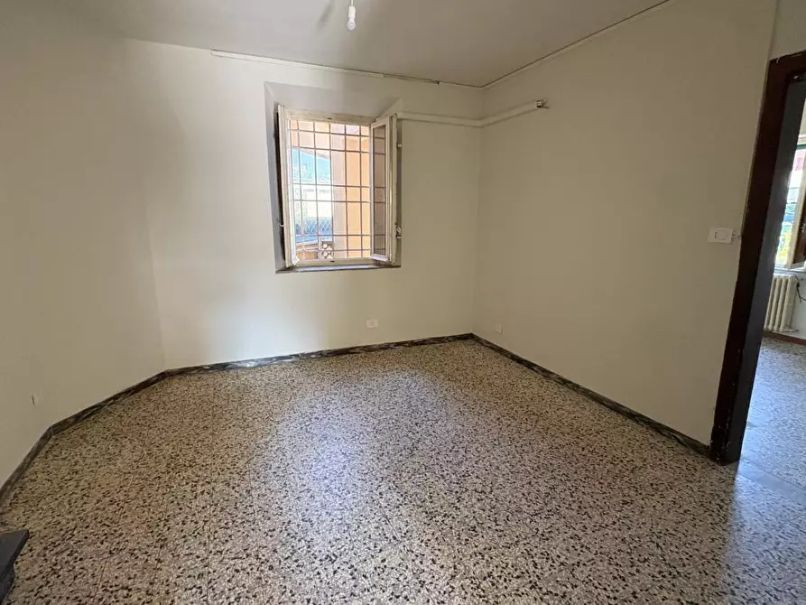 Immagine 9 di Casa indipendente in vendita  a Lucca