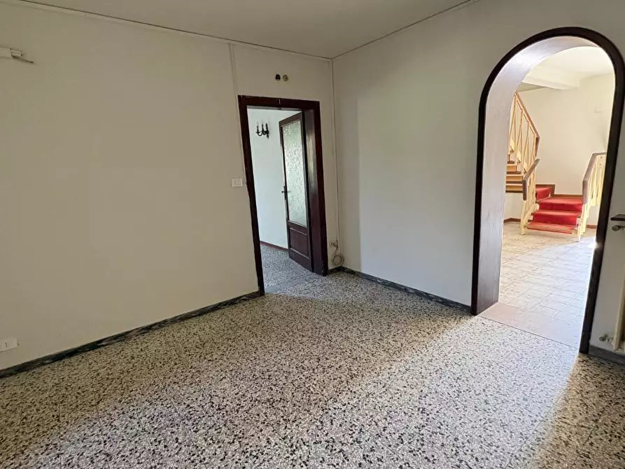 Immagine 6 di Casa indipendente in vendita  a Lucca