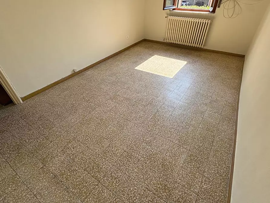 Immagine 40 di Casa indipendente in vendita  a Lucca