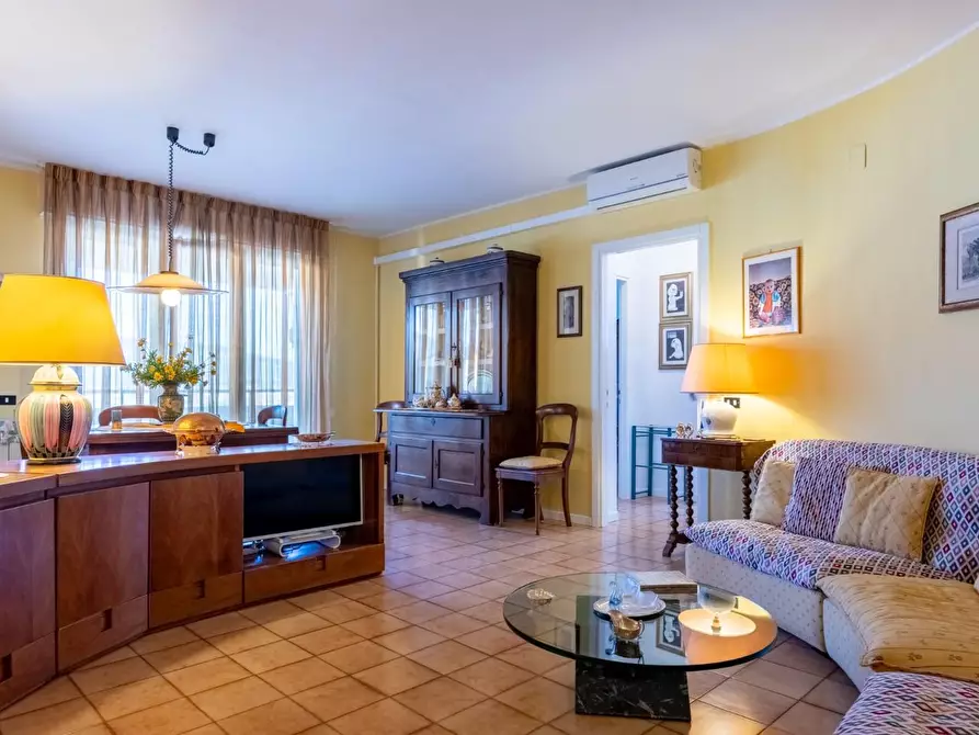 Immagine 6 di Appartamento in vendita  a Cascina