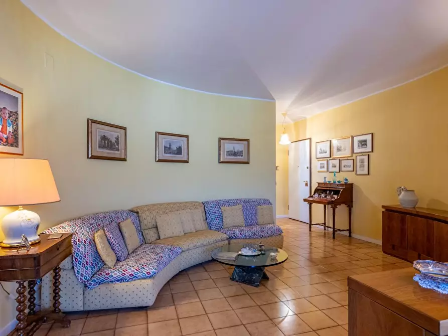 Immagine 8 di Appartamento in vendita  a Cascina