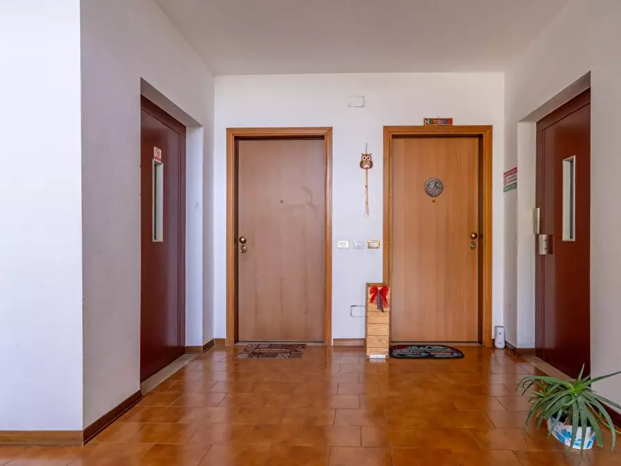 Immagine 30 di Appartamento in vendita  a Cascina